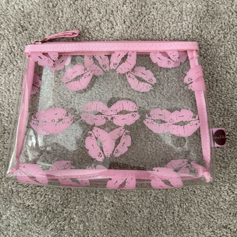 Lip Print (Kiss) Cosmetic Case | clear + pink - Picture 7 of 7